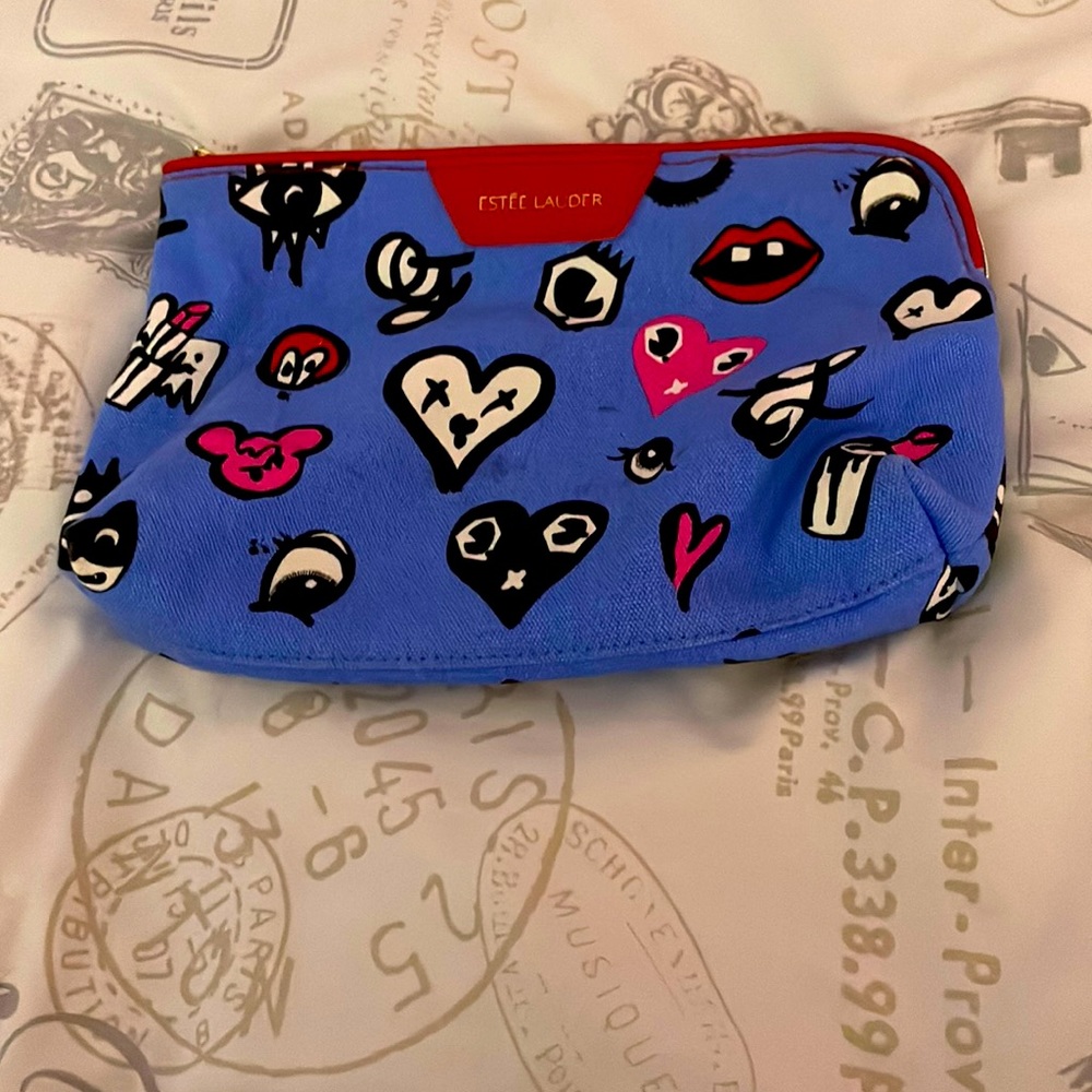 Estée Lauder make up bag